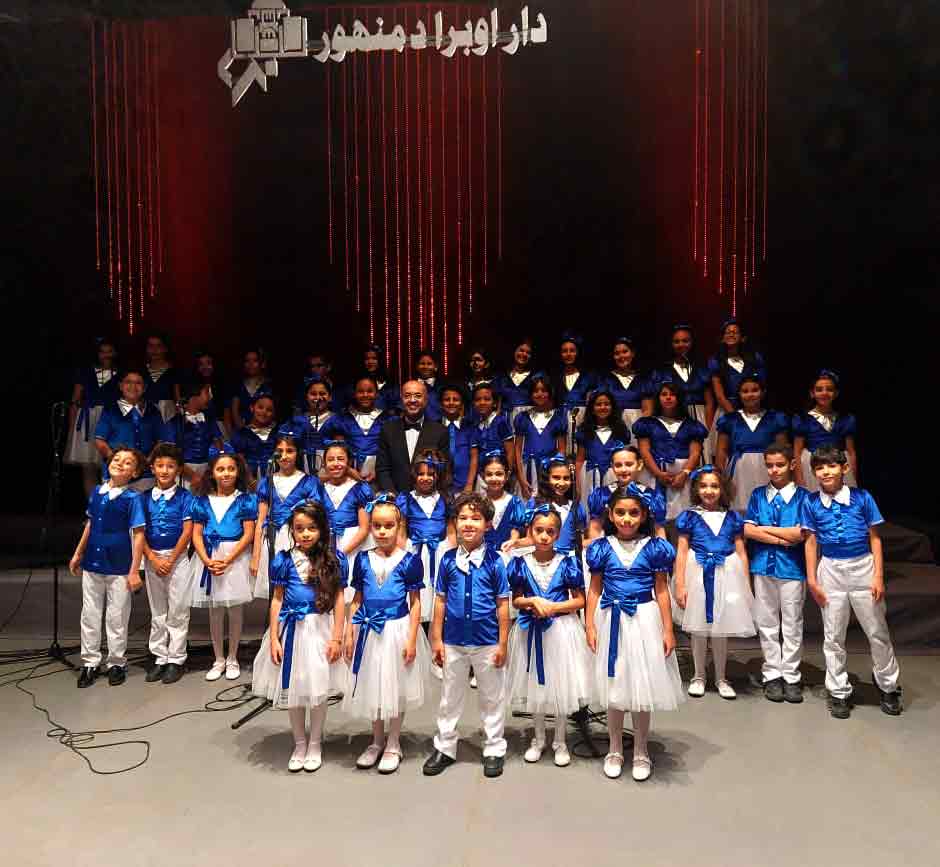 Talents Sing for the Anniversary of the October Victories