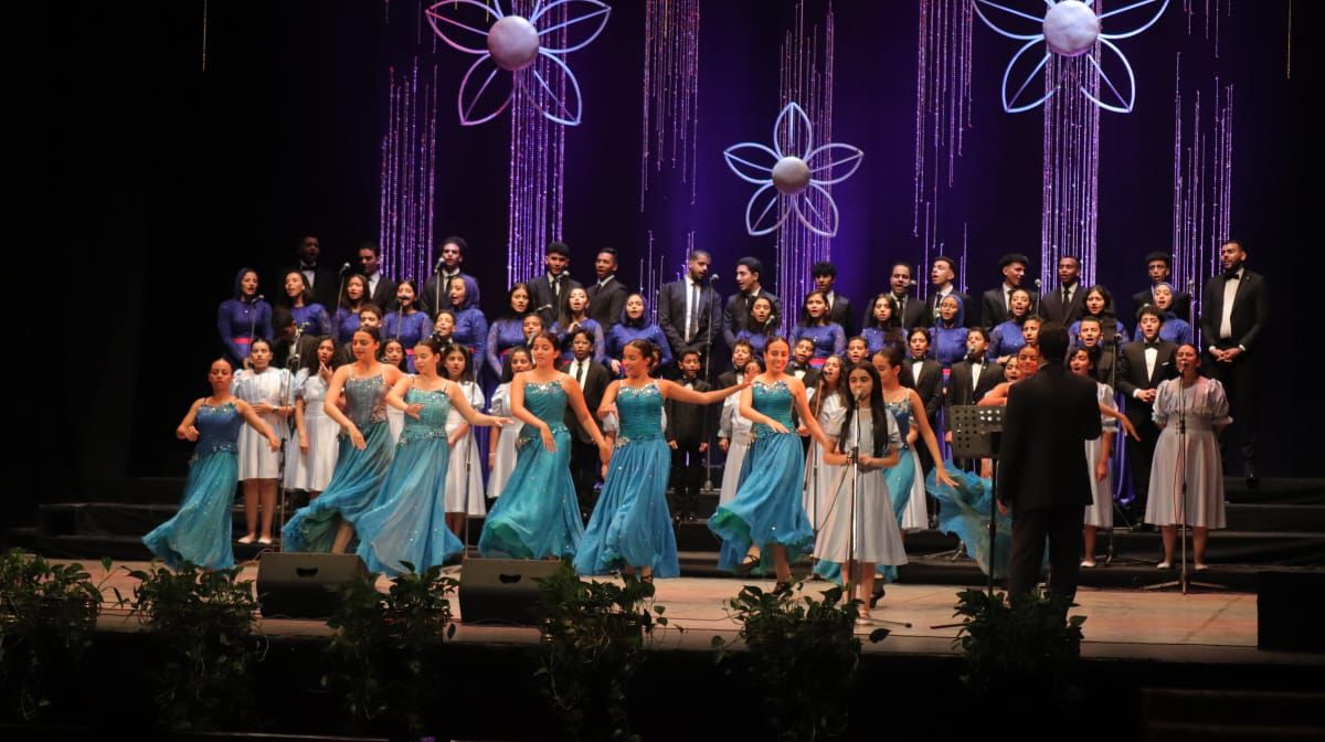 مواهب البالية تتألق مع كورال الشباب والأطفال بمهرجان الأوبرا الصيفى