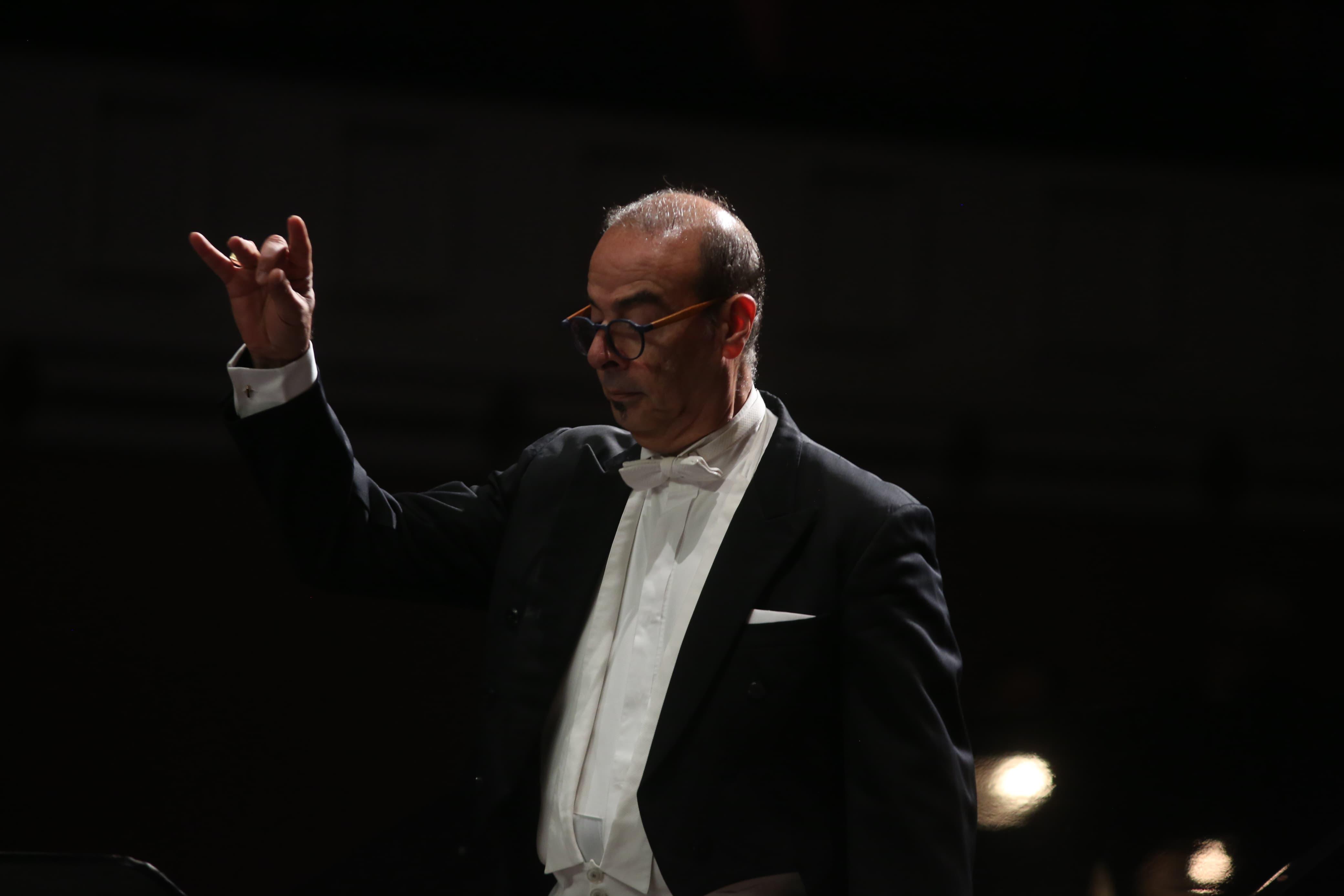 أعمال تشايكوفسكى تجمع العالميان عباسى ويسى فى الأوبرا