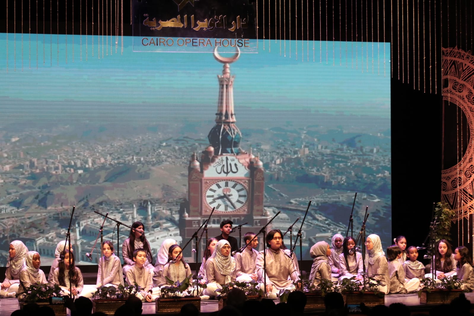 فى انطلاق السهرات العربية والاسلامية بالاوبرا :  باكستان تنقل ملامح تراثها الفنى الى المسرح الصغير
