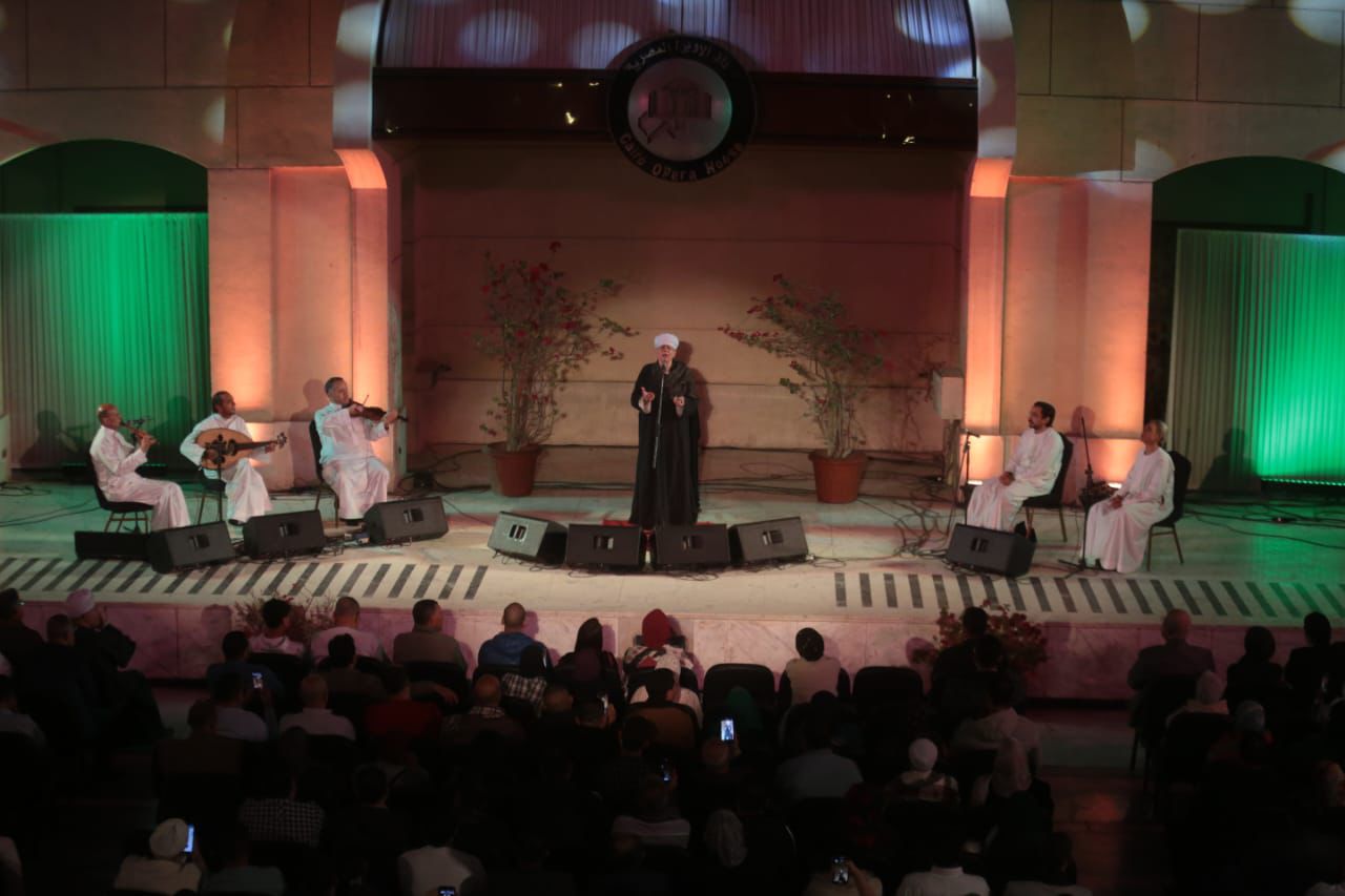 تجليات التهامى على المكشوف  ونويرة تستعيد ذكريات تترات دراما رمضان على الكبير