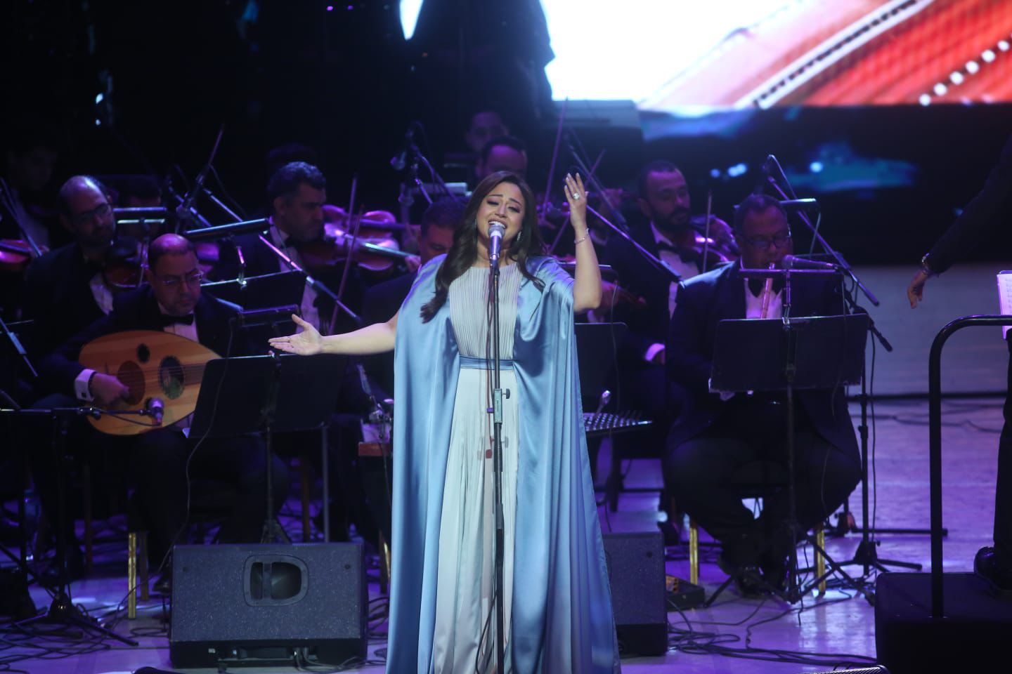 بحفل كامل العدد :  سهرة طرب بين ريهام عبد الحكيم ونجوم الأوبرا على المسرح الكبير