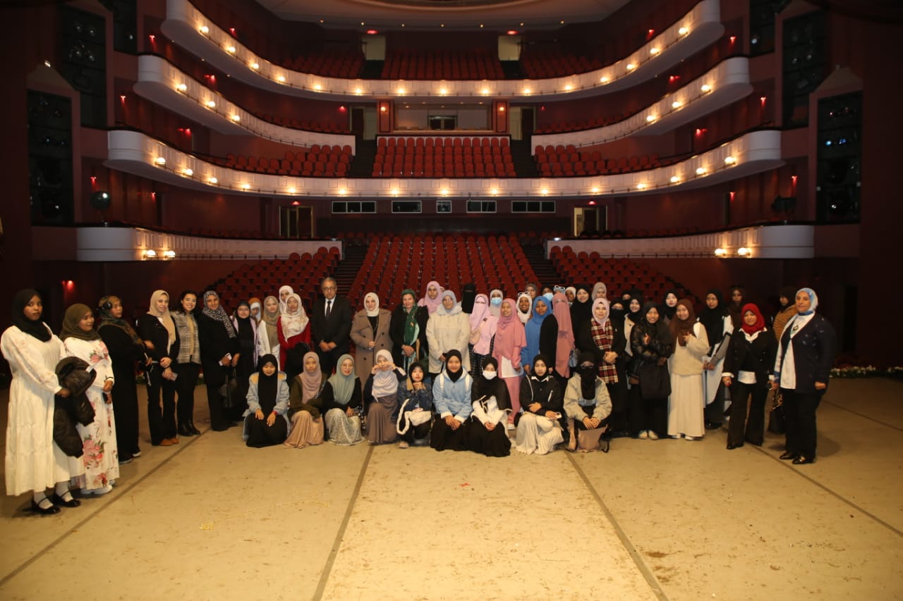Al Azhar Female Students from the Islamic Mission City Visit the Cairo Opera House