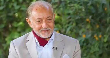 Abdel Aziz Makhyoun discusses “The Depiction of Family in Egyptian Drama” at Damanhour Opera House